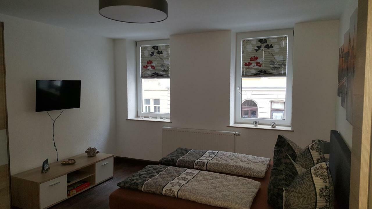 Ferienwohnung Oder Studio Dresden-Neustadt Inkl Parkplatz Mit Balkon Oder Terrasse Zewnętrze zdjęcie