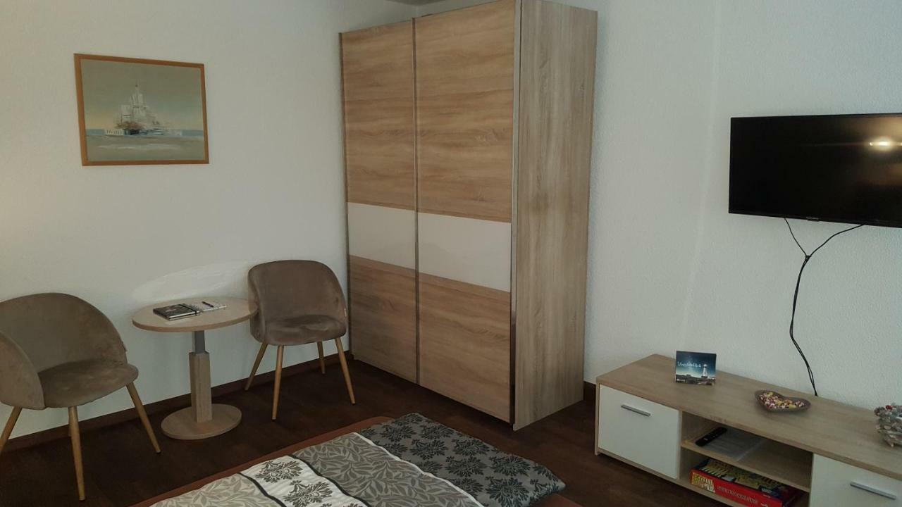 Ferienwohnung Oder Studio Dresden-Neustadt Inkl Parkplatz Mit Balkon Oder Terrasse Zewnętrze zdjęcie