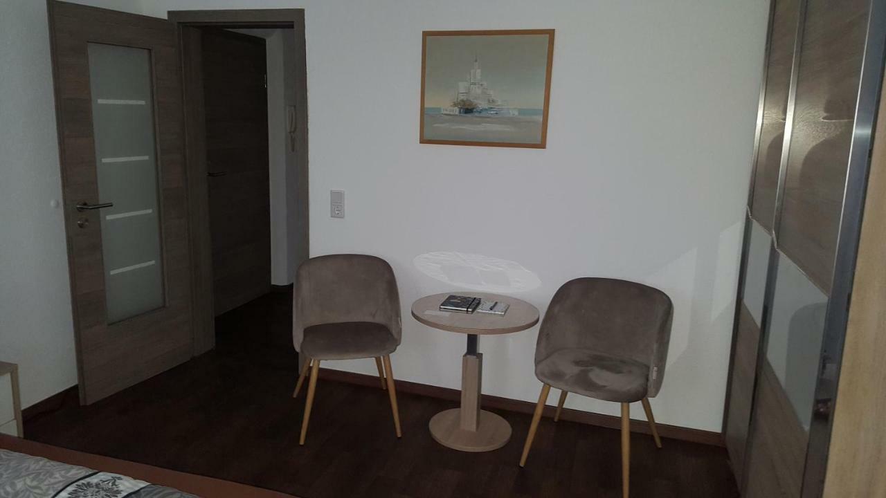 Ferienwohnung Oder Studio Dresden-Neustadt Inkl Parkplatz Mit Balkon Oder Terrasse Zewnętrze zdjęcie