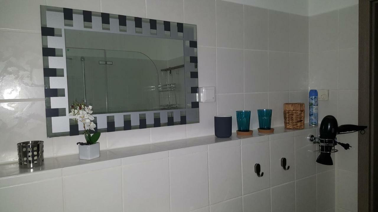 Ferienwohnung Oder Studio Dresden-Neustadt Inkl Parkplatz Mit Balkon Oder Terrasse Zewnętrze zdjęcie